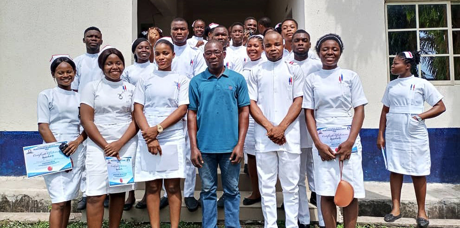 CONSIT nursing students and staff on campus